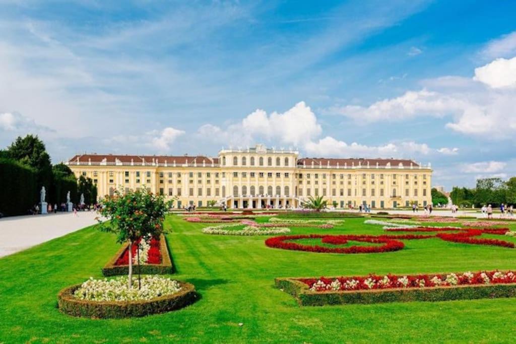 Beautiful 1 Bedroom Apartment Near Schoenbrunn Виена Екстериор снимка